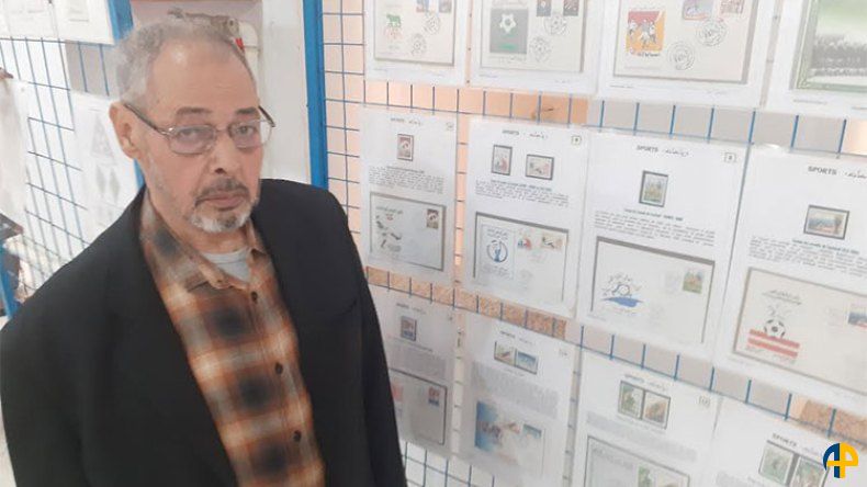 مصطفى بن عياد.. 60 سنة في جمع الطوابع البريدية والأوراق النقدية